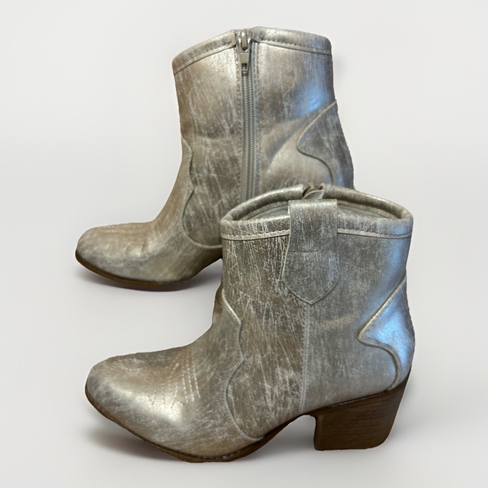 Dirty Laundry United Distressed Gold Cowboy Boot‎ Womens Size 8/38.5M EUC
